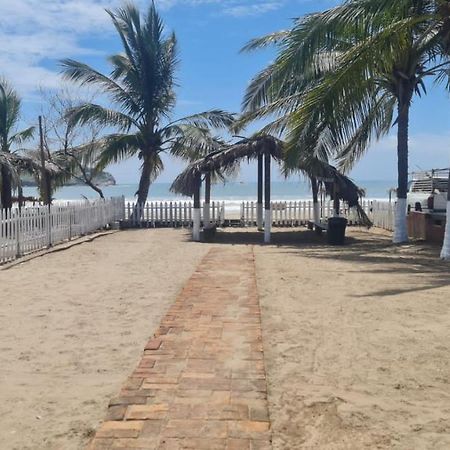 Casa A Pie De Playa Isla De La Piedra Apartamento Mazatlán Exterior foto