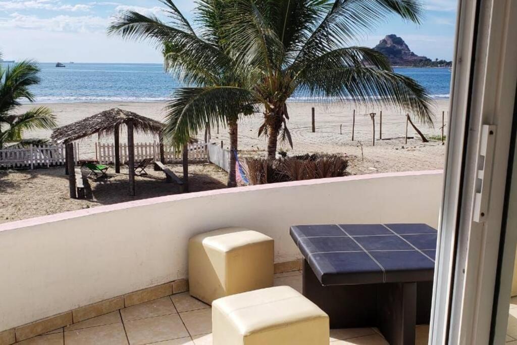 Casa A Pie De Playa Isla De La Piedra Apartamento Mazatlán Exterior foto